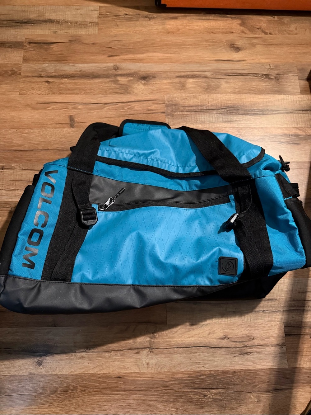 Volcom Travel Bag NWOT
